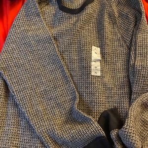 NWT Men’s soft long sleeve grey & black shirt